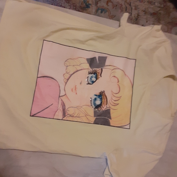 A graphic short sleeved shirt. - Picture 2 of 3